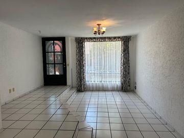 Casa en renta en Xochimilco con 4 recámaras