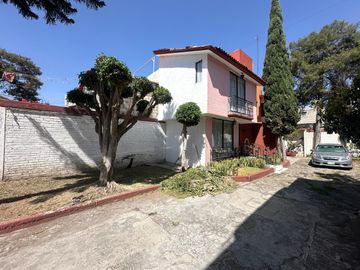 Casa en renta en Xochimilco con 4 recámaras