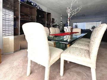 Casa en venta de 2 Niveles con Amplios Espacios • Moderna Oeste, Ensenada B.C.