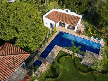 SE VENDE HERMOSA CASA  CAMPESTRE  EN ROZO