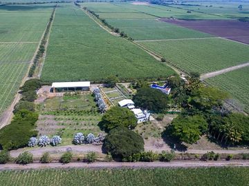 SE VENDE HERMOSA CASA  CAMPESTRE  EN ROZO
