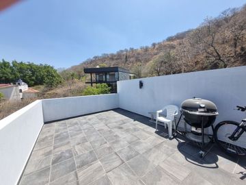 Residencia en venta en CAÑADAS, ZAPOPAN con extraordinaria vista y alberca