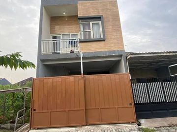 Rumah Modern Minimalis 3 lantai Siap Huni Di Wonorejo Selatan Rungkut Surabaya Timur