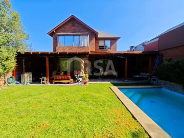 CASA 5 HABITACIONES/3 BAÑOS EN AVENIDA LAS PERDICES 4760, CONDOMNIO CERRADO, PEÑALOLÉN