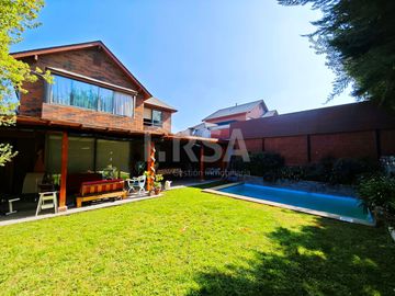 CASA 5 HABITACIONES/3 BAÑOS EN AVENIDA LAS PERDICES 4760, CONDOMNIO CERRADO, PEÑALOLÉN