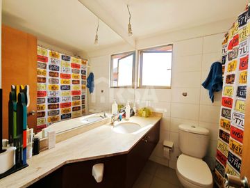 CASA 5 HABITACIONES/3 BAÑOS EN AVENIDA LAS PERDICES 4760, CONDOMNIO CERRADO, PEÑALOLÉN