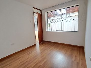 SE VENDE CASA DE 2 PISOS – SANTA ÚRSULA, CUSCO