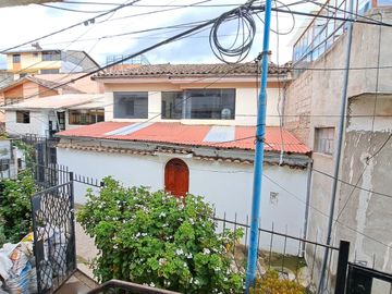 SE VENDE CASA DE 2 PISOS – SANTA ÚRSULA, CUSCO