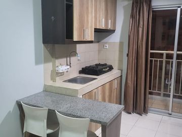 Jual Cepat Apartemen 2 Kamar Furnished, Mediterania Garden 2 Central Park Jakarta Barat