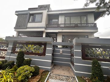 5-Bedroom Modern Fairway House for sale in Manila Southwoods