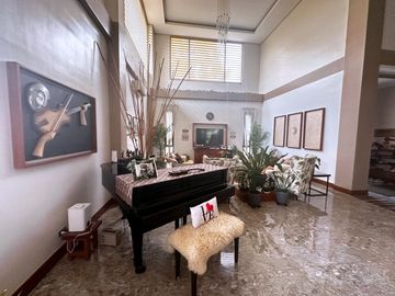 5-Bedroom Modern Fairway House for sale in Manila Southwoods