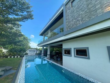 5-Bedroom Modern Fairway House for sale in Manila Southwoods