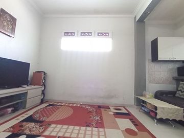 Rumah HOOK Bangunan Asri Terawat Cisaranten Kulon Arcamanik dkt Antapani Bandung