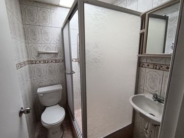 Casa de Venta en Conjunto - Guamani Sur de Quito