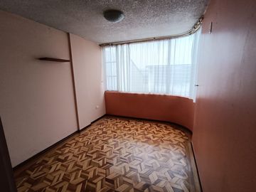 Casa de Venta en Conjunto - Guamani Sur de Quito