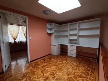 Casa de Venta en Conjunto - Guamani Sur de Quito
