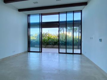AMPLIO GARDEN HOUSE EN EXCLUSIVO Y BOUTIQUE DESARROLLO PUNTA DEL MAR, DENTRO DE PUERTO CANCUN