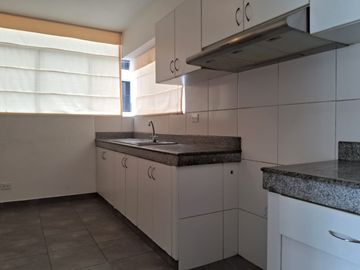 ALQUILO EXCLUSIVO DEPARTAMENTO EN MAGDALENA LIMITE CON SAN ISIDRO
