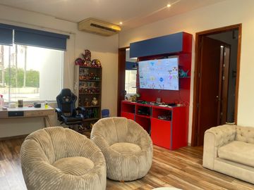 VENTA DE HERMOSA CASA CON PISCINA EN URB. PORTADA DE LA PLANICIE EN LA MOLINA