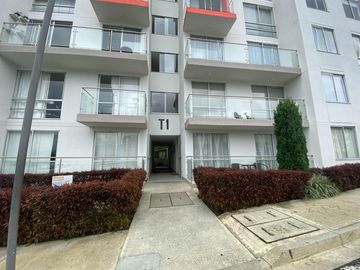 VENDO APARTAMENTO EN EL SECTOR DE LA PRADERA COD 8946598