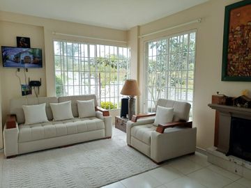 Venta, Espectacular casa, Cotacachi 2 habitaciones