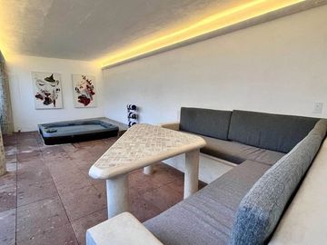 CASA NUEVA EN TULIPANES, CUERNAVACA.