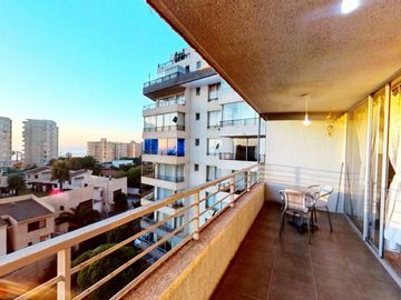 Se Vende 2D+2Baños+Estacion+Bodega Con Vista Al Mar.