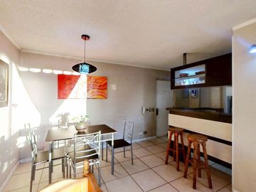 Se Vende 2D+2Baños+Estacion+Bodega Con Vista Al Mar.