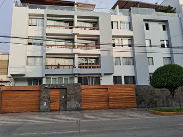 ALQUILO EXCLUSIVO DEPARTAMENTO FRENTE AL LIMA CRICKET CLUB EN MAGDALENA