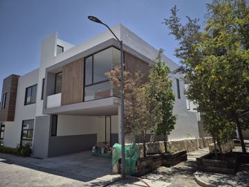 CASA EN VENTA EN FUERTE DE GUADALUPE, CUAUTLANCINGO, PUEBLA.