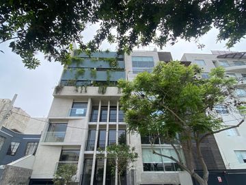Loft Grande de Diseño Industrial con Mucha Luz Natural, Alquiler en Miraflores