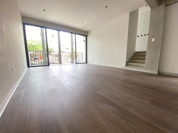 Loft Grande de Diseño Industrial con Mucha Luz Natural, Alquiler en Miraflores