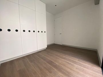 Loft Grande de Diseño Industrial con Mucha Luz Natural, Alquiler en Miraflores