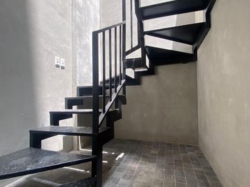 Loft Grande de Diseño Industrial con Mucha Luz Natural, Alquiler en Miraflores