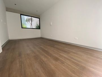 Loft Grande de Diseño Industrial con Mucha Luz Natural, Alquiler en Miraflores