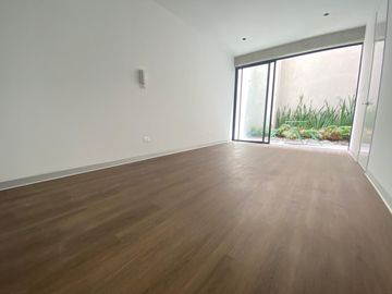 Loft Grande de Diseño Industrial con Mucha Luz Natural, Alquiler en Miraflores