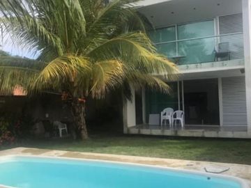 En Venta Casa de Playa, ubicada en Punta Canoa, zona norte de Cartagena, a 900 metros de la playa