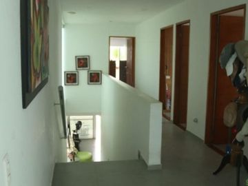 En Venta Casa de Playa, ubicada en Punta Canoa, zona norte de Cartagena, a 900 metros de la playa