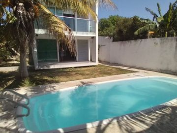 En Venta Casa de Playa, ubicada en Punta Canoa, zona norte de Cartagena, a 900 metros de la playa