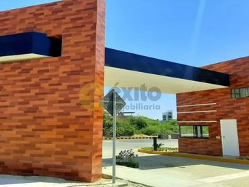 VENDO TERRENO EN LA MEJOR ZONA RESIDENCIAL LAS ACACIAS DE MIRAFLORES, CASTILLA