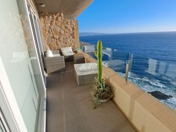 Espectacular departamento con linda vista al mar , 4 D , 3 B , 2 E  ,ubicado Costa de Montemar