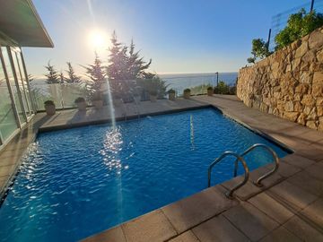 Espectacular departamento con linda vista al mar , 4 D , 3 B , 2 E  ,ubicado Costa de Montemar