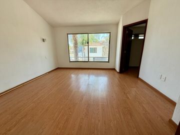 CASA EN VENTA EN NUEVA GALICIA, COTO VALENCIA