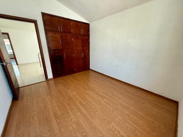 CASA EN VENTA EN NUEVA GALICIA, COTO VALENCIA