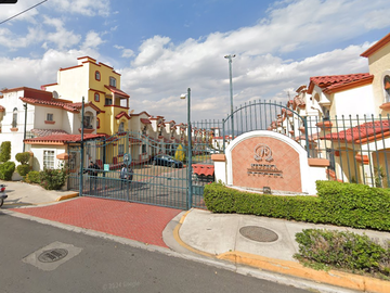 Casa en Fraccionamiento, privada Riveira, Villa del Real, Tecámac, Estado de México
