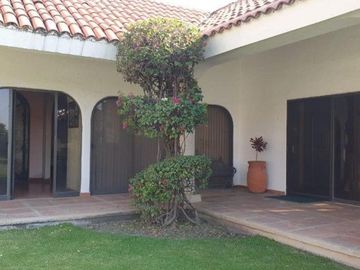 VENDO CASA EN LOMAS DE COCOYOC ATLATAHUACAN MORELOS