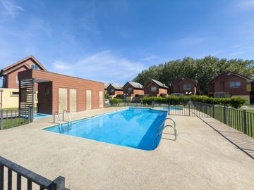 Casa en condominio, Los Piñones · Venta UF 8.500