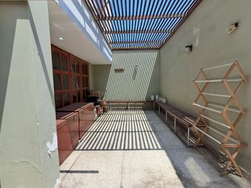 Alquiler de Cómodo Dúplex Cuatro Dormitorios, Cochera en Chorrillos