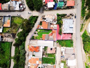 CASA EN VENTA, VIVE O EMPRENDE EN PAUTE.