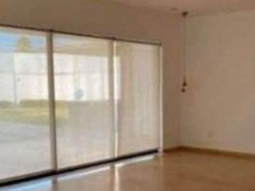 VENDO CASA EN COL VILLAS DEL MESON JURIQUILLA QUERETARO